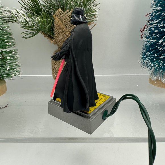 Hallmark Keepsake Ornament Star Wars Darth Vader Christmas Magic Ornament 1997 - Picture 8 of 9